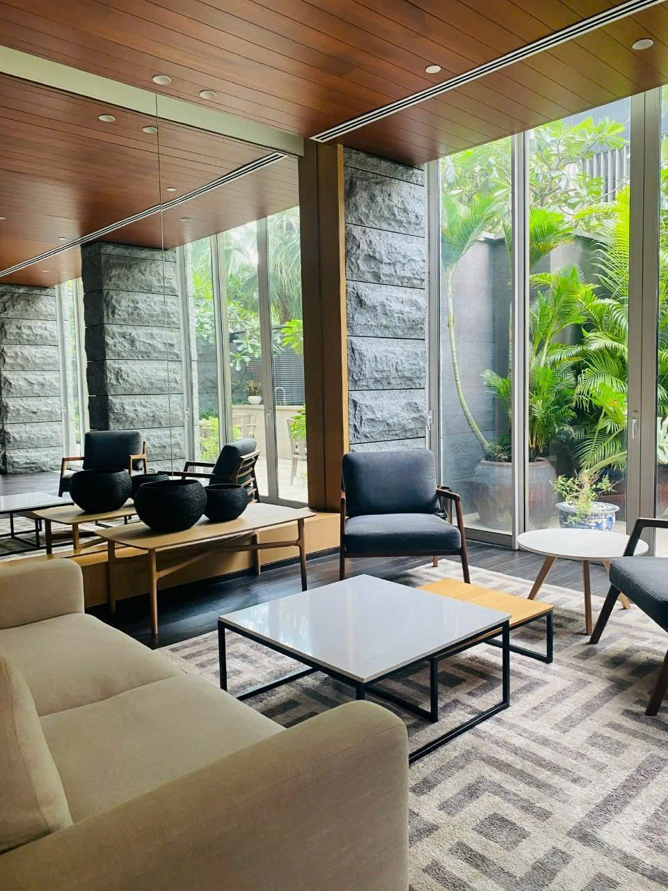 Cho thuê Biệt thự Phường Thảo Điền, Quận 2, Diện tích 235m², Giá Thương lượng 9