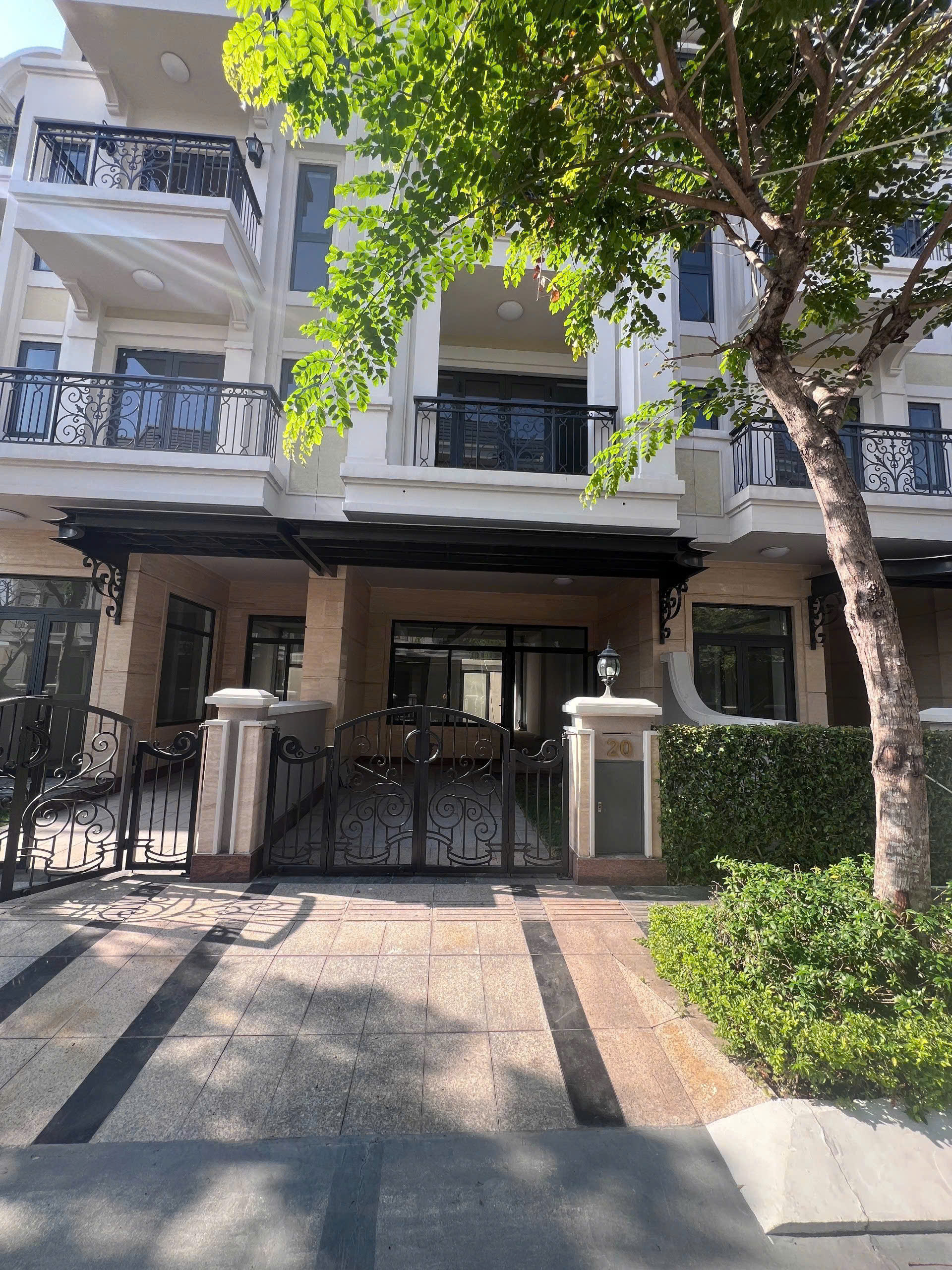Cần bán Nhà mặt tiền Quận 9, Hồ Chí Minh, Diện tích 75m², Giá 17 Tỷ 3