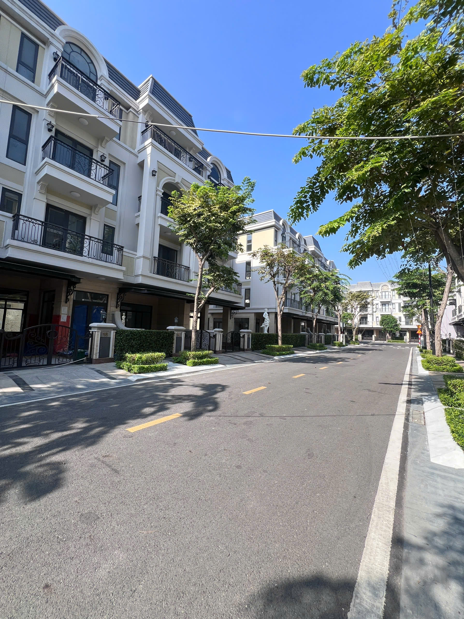 Cần bán Nhà mặt tiền Quận 9, Hồ Chí Minh, Diện tích 75m², Giá 17 Tỷ