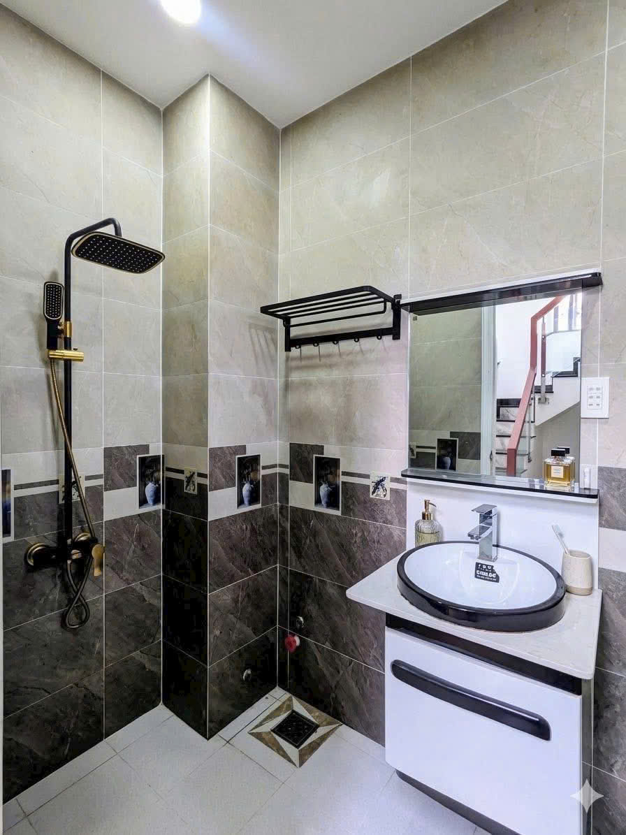 Bán Nhà Mới Đẹp Góc 2 Mặt Tiền Đường Huỳnh Tấn Phát, Quận 7  - 5TỶ8. 4