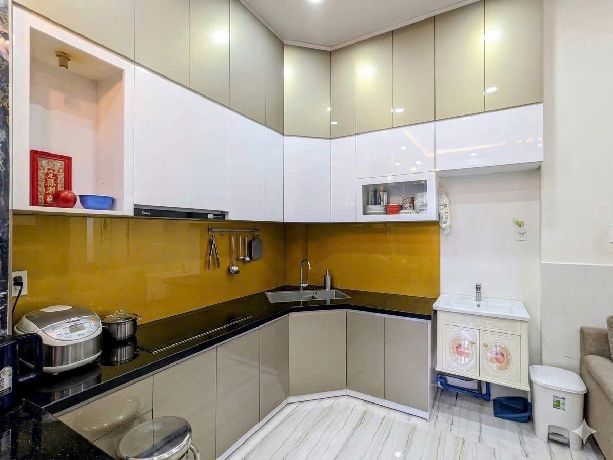 Bán Nhà Mới Đẹp Góc 2 Mặt Tiền Đường Huỳnh Tấn Phát, Quận 7  - 5TỶ8. 5