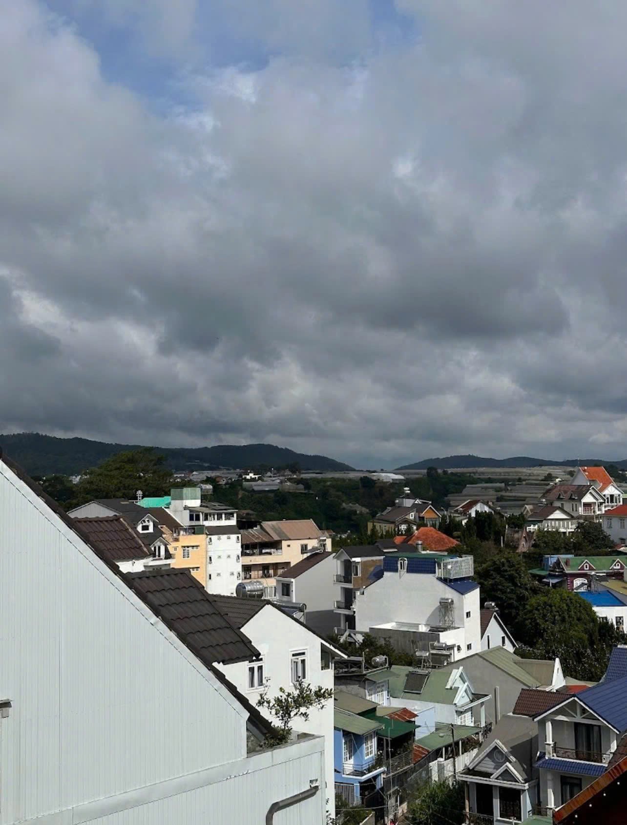 Cho thuê khách sạn 12 phòng 28 triệu/tháng phường 6 Đà Lạt 3