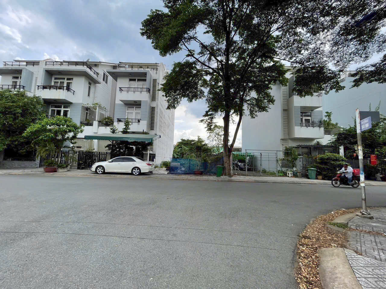 Cần bán Biệt thự Phường Phước Long B, Quận 9, Diện tích 140m², Giá 19.5 Tỷ 9