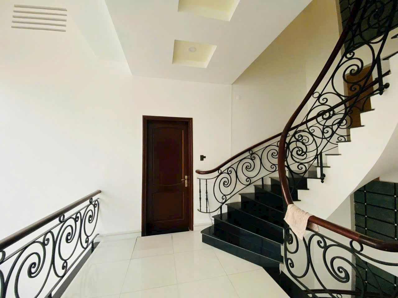 Cần bán Biệt thự Phường An Phú, Quận 2, Diện tích 168m², Giá 34 Tỷ 4