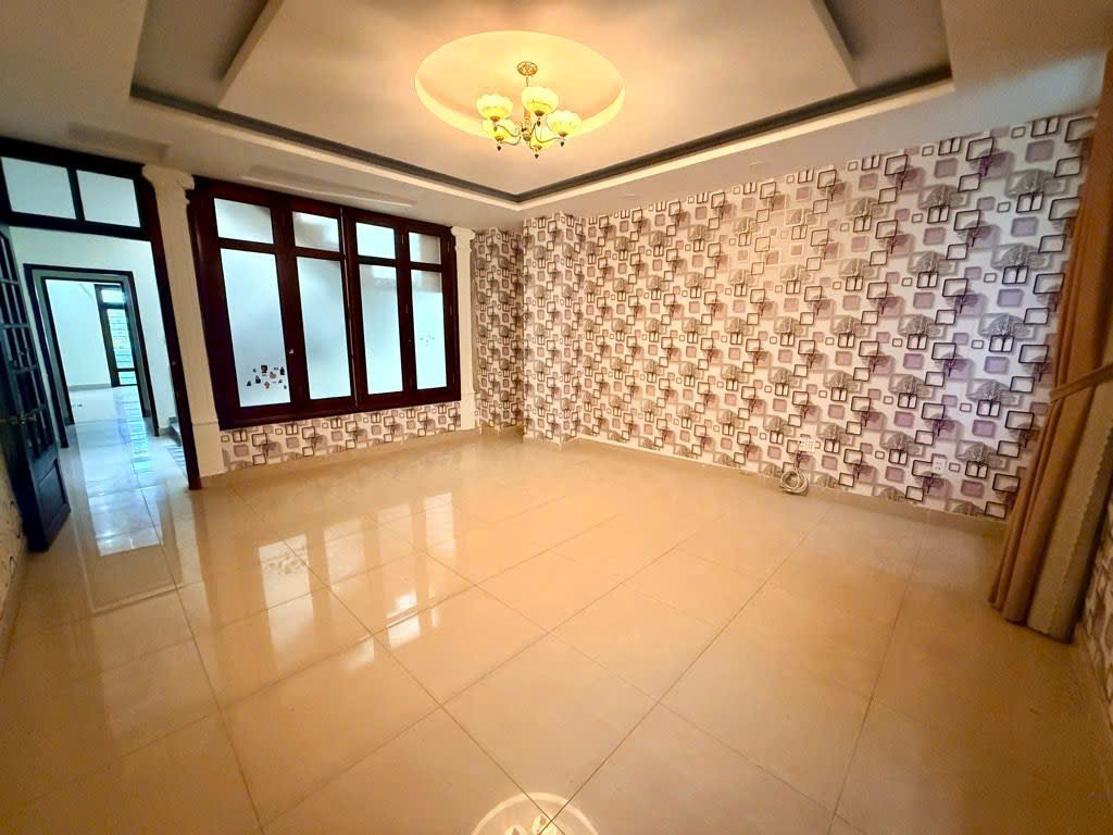 Cần bán Nhà mặt tiền Dĩ An, Bình Dương, Diện tích 92.5m², Giá Thương lượng 6