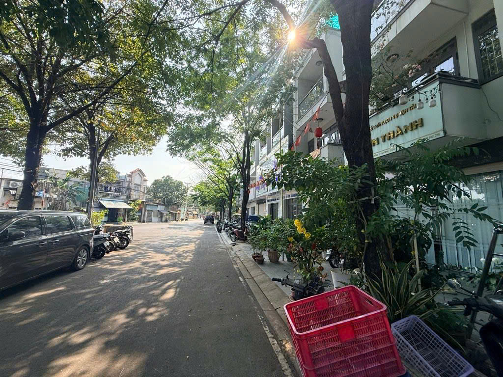 Cần bán Nhà mặt tiền Dĩ An, Bình Dương, Diện tích 92.5m², Giá Thương lượng 12