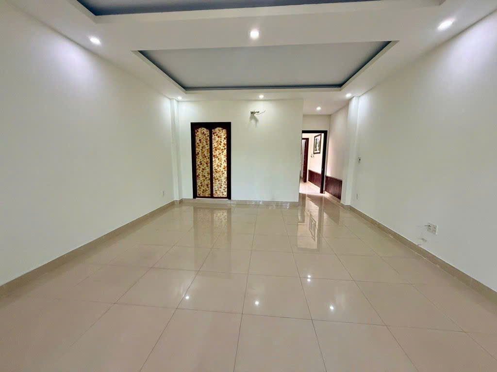 Cần bán Nhà mặt tiền Dĩ An, Bình Dương, Diện tích 92.5m², Giá Thương lượng 15