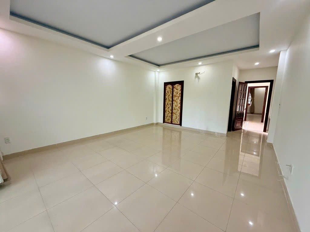 Cần bán Nhà mặt tiền Dĩ An, Bình Dương, Diện tích 92.5m², Giá Thương lượng 9