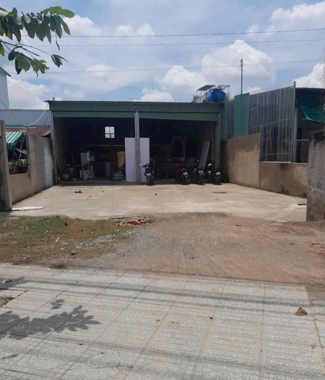 KHO XƯỞNG MẶT TIỀN NHỰA TÂN HIỆP – 9.4x30M – 250M² THỔ CƯ – CHỈ 9.8 TỶ 2