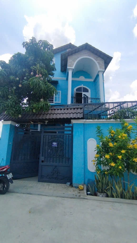 Bán nhà đẹp 7x25m, BTCT 2 lầu, 3PN, 4WC, sân vườn trước sau, giá tốt 6 tỷ 8