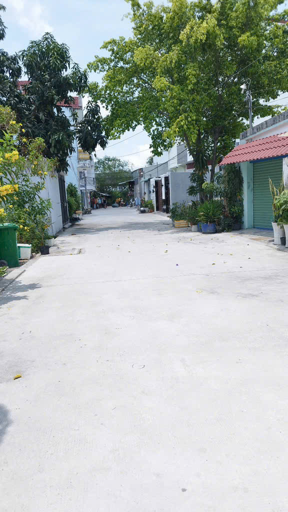 Bán nhà đẹp 7x25m, BTCT 2 lầu, 3PN, 4WC, sân vườn trước sau, giá tốt 6 tỷ 8 5