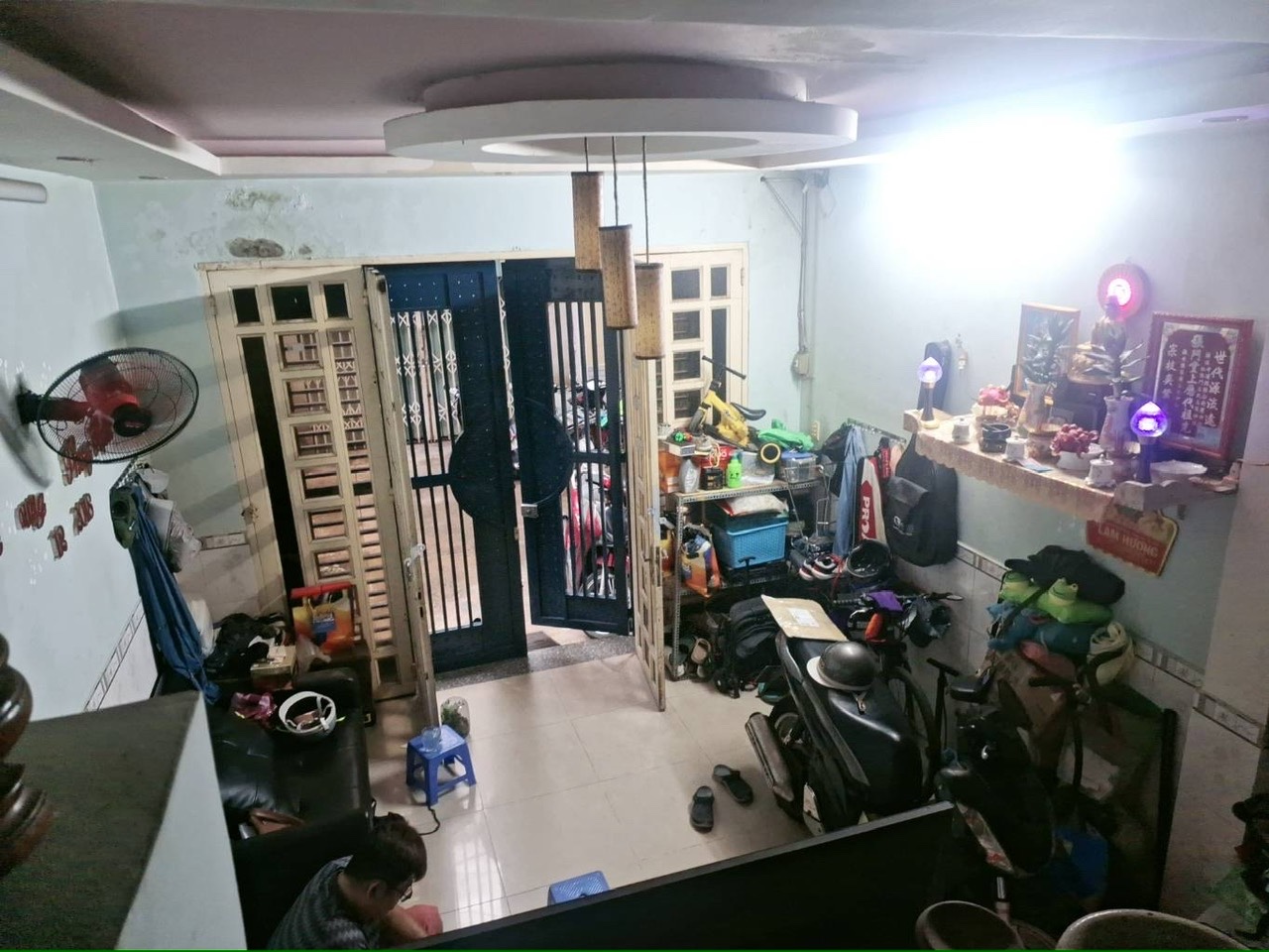 BÁN NHÀ Đ.SỐ- MẶT TIỀN XE HƠI ĐẬU CỬA- NHÀ ĐẸP VÀO Ở NGAY- THÔNG RA KHÁNH HỘI - HOÀNG DIỆU- NGUYỄN 4