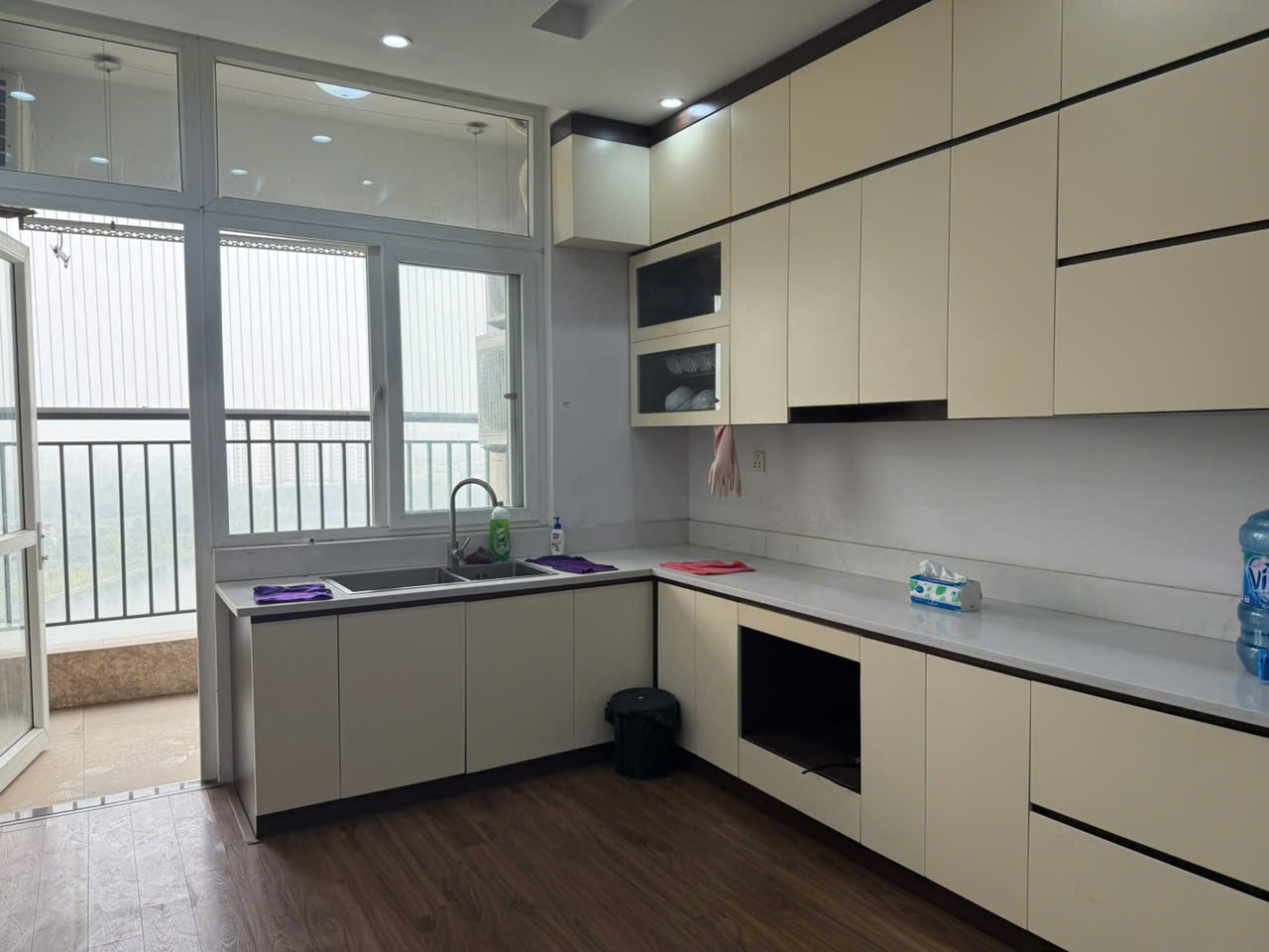 Chính chủ cần bán căn hộ 65m2, 2 Pn, view hồ siêu đẹp tại Thanh Hà-Hà Đông