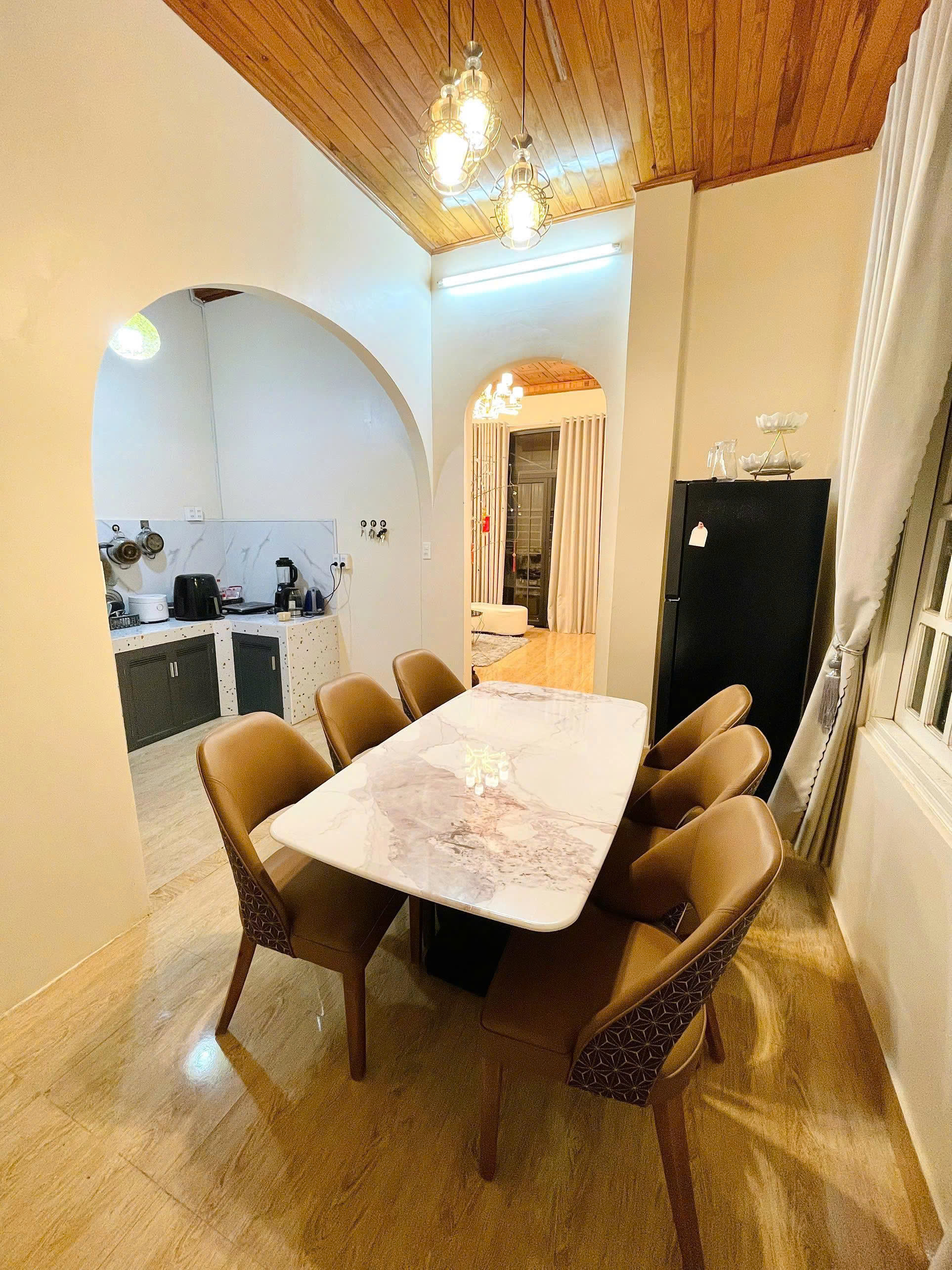 Cho thuê căn hộ 3 mặt tiền 9,5 triệu/tháng Triệu Việt Vương phường 3 Đà Lạt 3