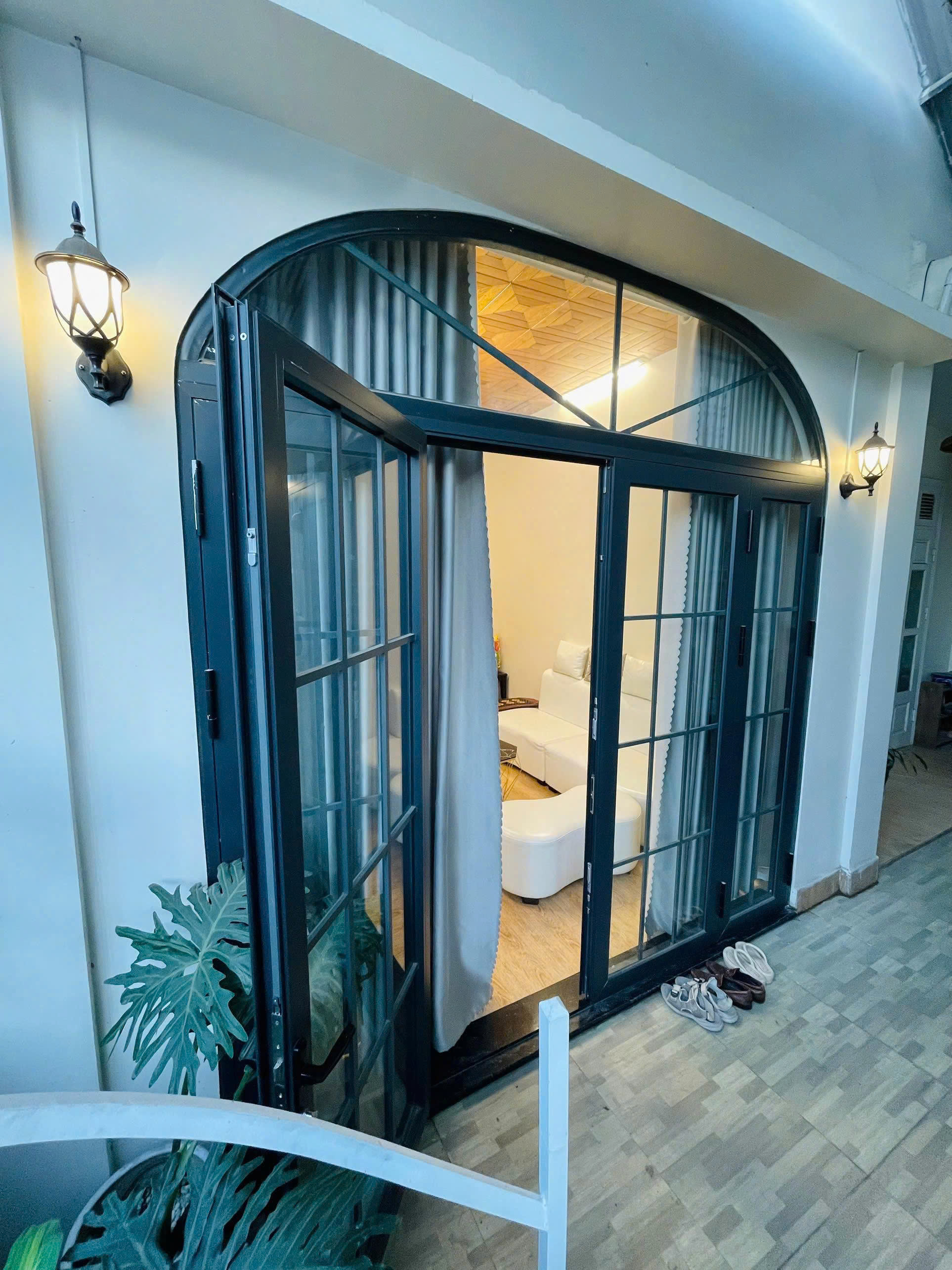 Cho thuê căn hộ 3 mặt tiền 9,5 triệu/tháng Triệu Việt Vương phường 3 Đà Lạt 4