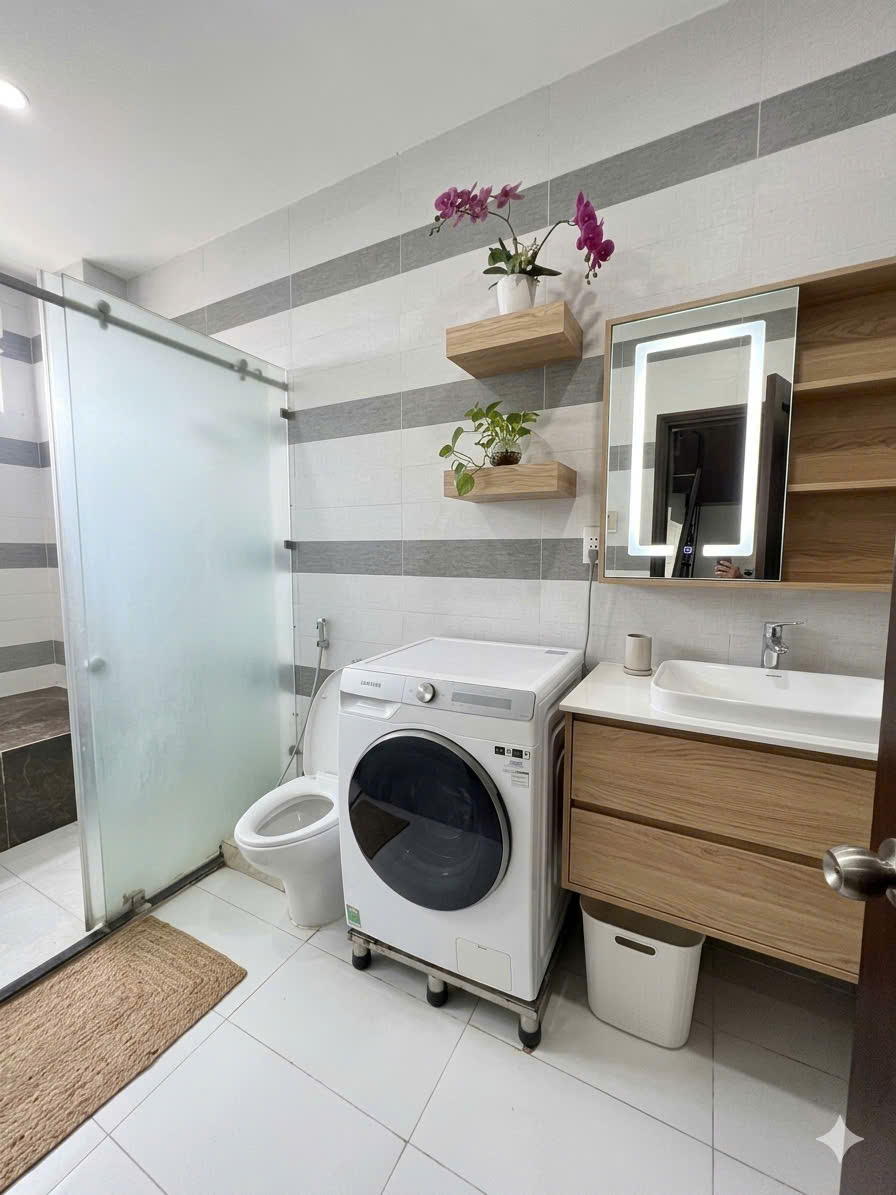 CHI 6.x TỶ- NHÀ 4 TẦNG- GẦN HOÀNG QUỐC VIỆT- GẦN PHÚ MÝ HƯNG- HXH 5M- DT 6 x 10 - 2 LẦU- 4PN- HOÀN 3