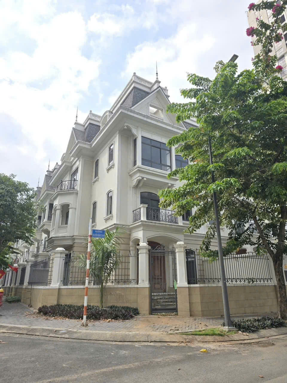 Cần bán Biệt thự Phường Thạnh Mỹ Lợi, Quận 2, Diện tích 222m², Giá 53 Tỷ 4