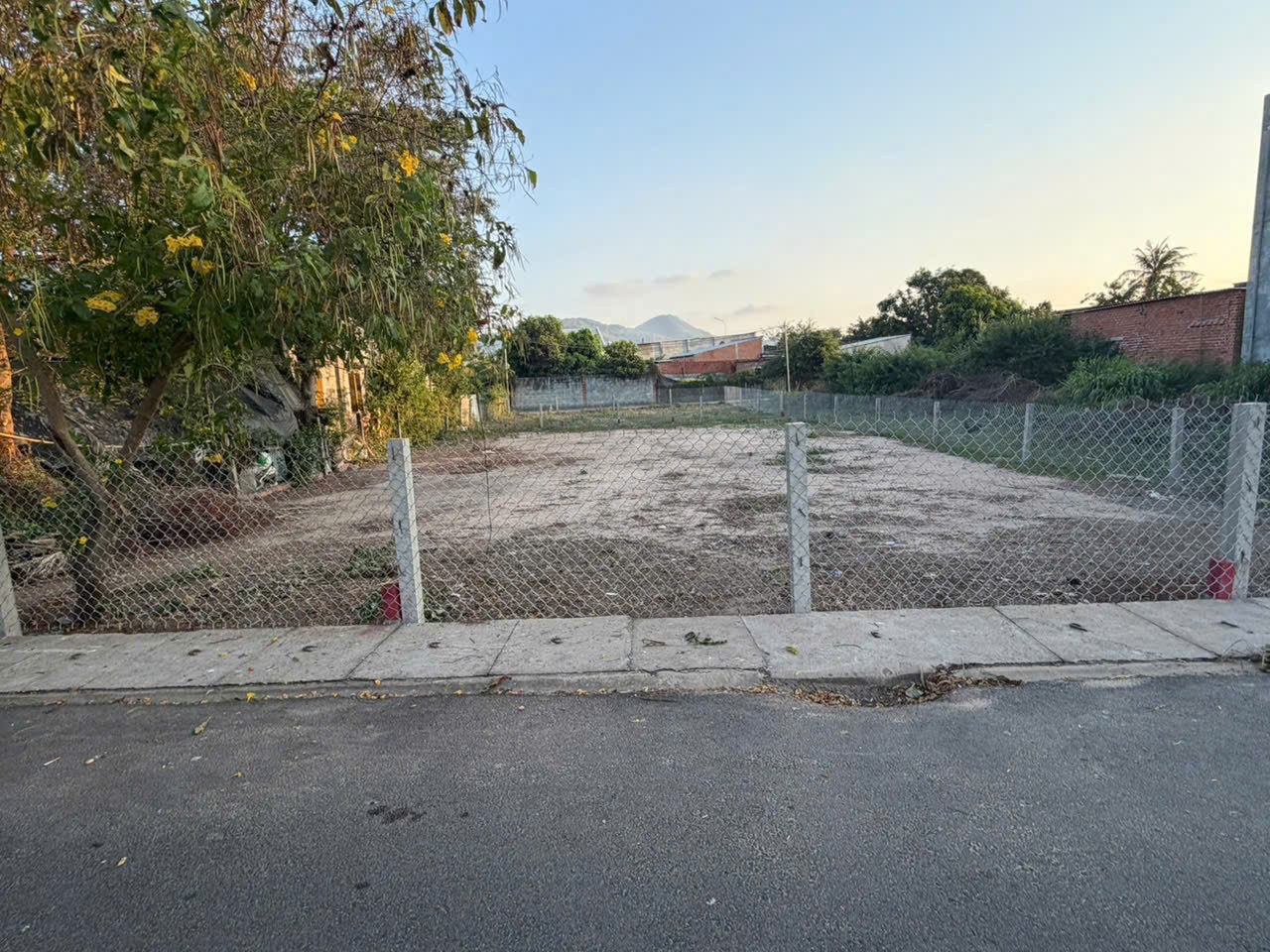 HÀNG NGỘP!! 870TR SANG TÊN NGAY LÔ ĐẤT NGANG 7- 156M2 MẶT TIỀN HƯƠNG LỘ 14  CÁNH ĐỒNG LÚA AN NHỨT 7