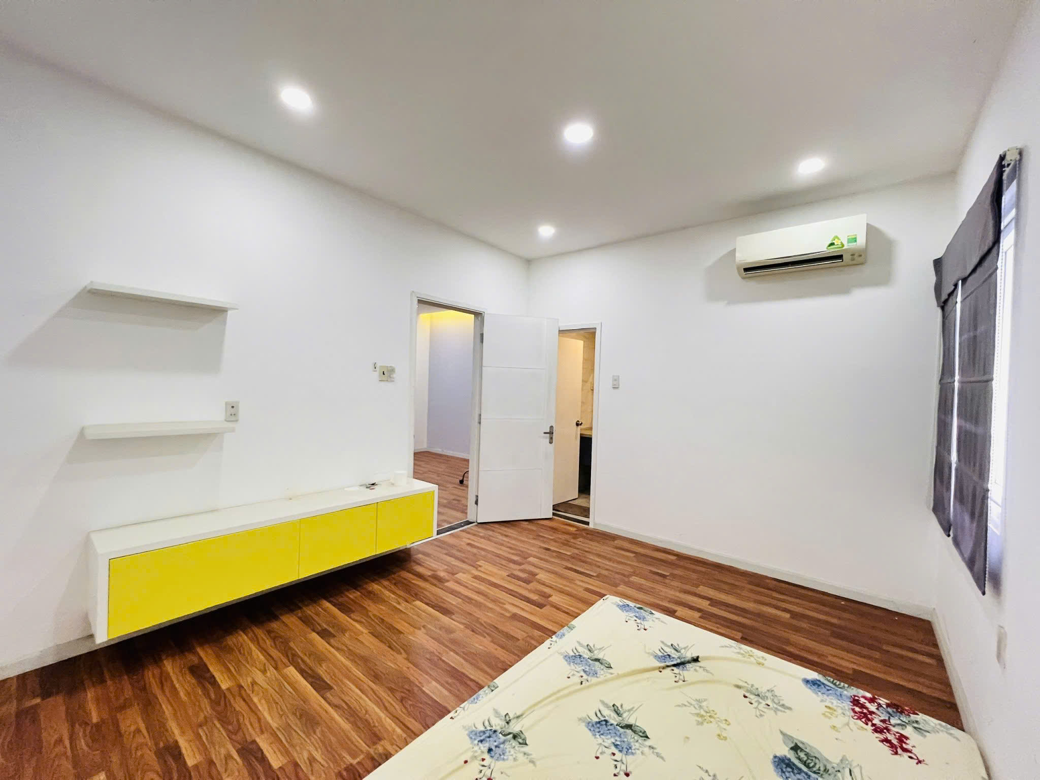 Cho thuê Nhà mặt tiền Phường Phú Hữu, Quận 9, Diện tích 108m², Giá 18 Triệu/tháng 7