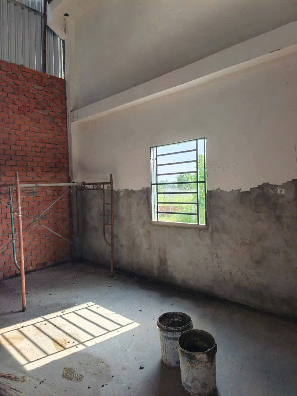 Bán nhà kho mới xây xã Đức Hòa Đông dt 700m2 full thổ giá 7 tỷ 3