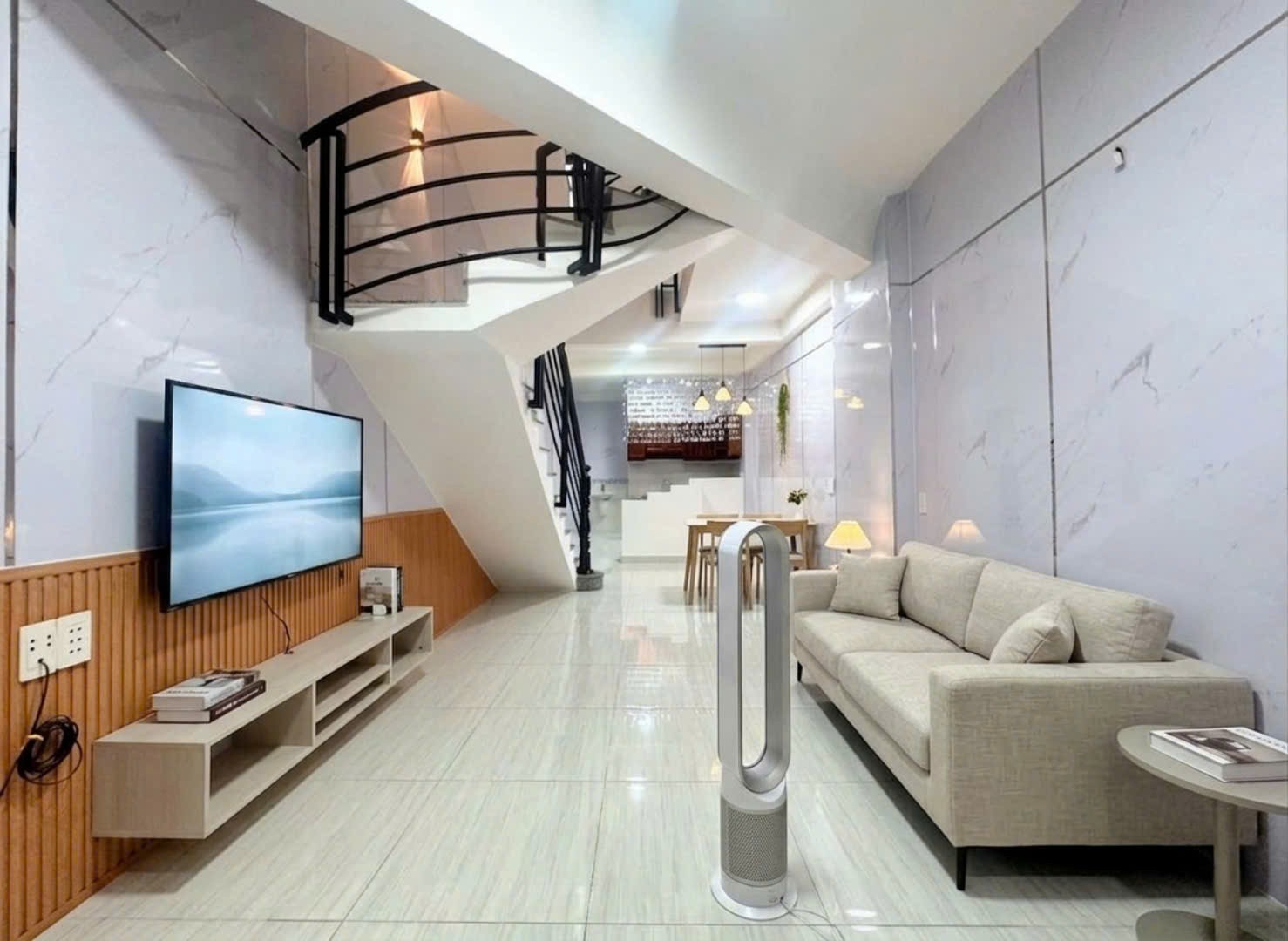 GIẢM 230 TRIỆU- GIÁ 5. x TỶ- QUẬN 7- GẦN CHỢ TÂN MỸ- NHÀ MỚI 3 TẦNG- DT 44M2- SỔ RIÊNG. 2