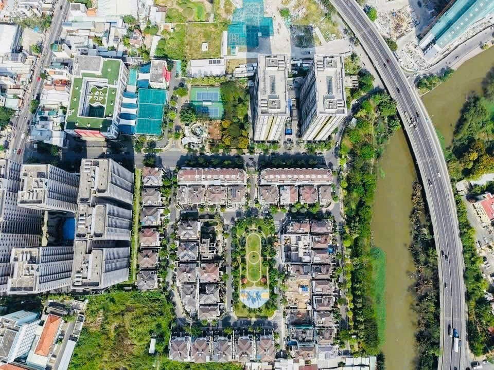 Cần bán Biệt thự Phường Tân Phú, Quận 7, Diện tích 220m², Giá 42 Tỷ 2