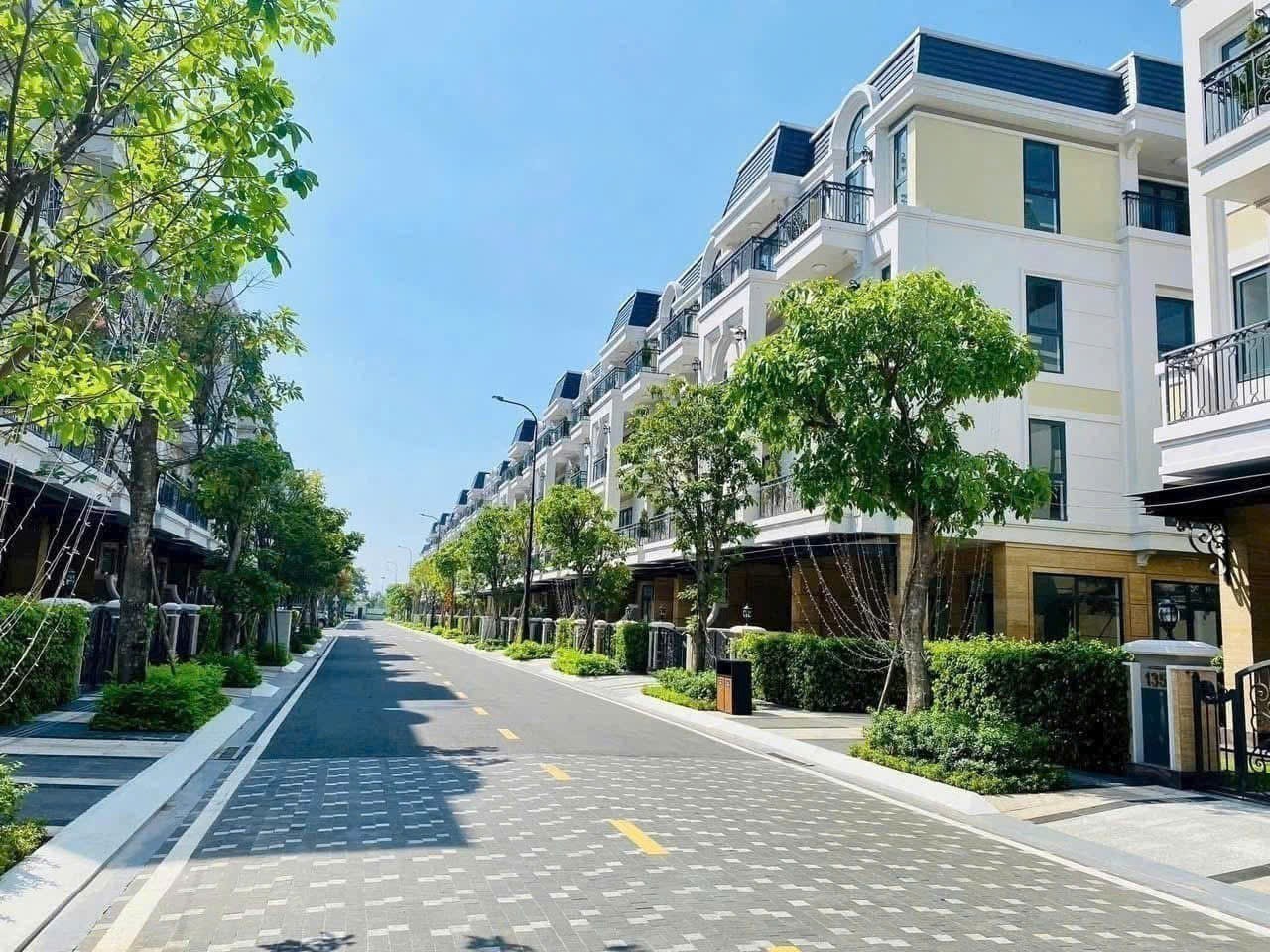 Cần bán Nhà mặt tiền Quận 9, Hồ Chí Minh, Diện tích 100m², Giá 22 Tỷ 3