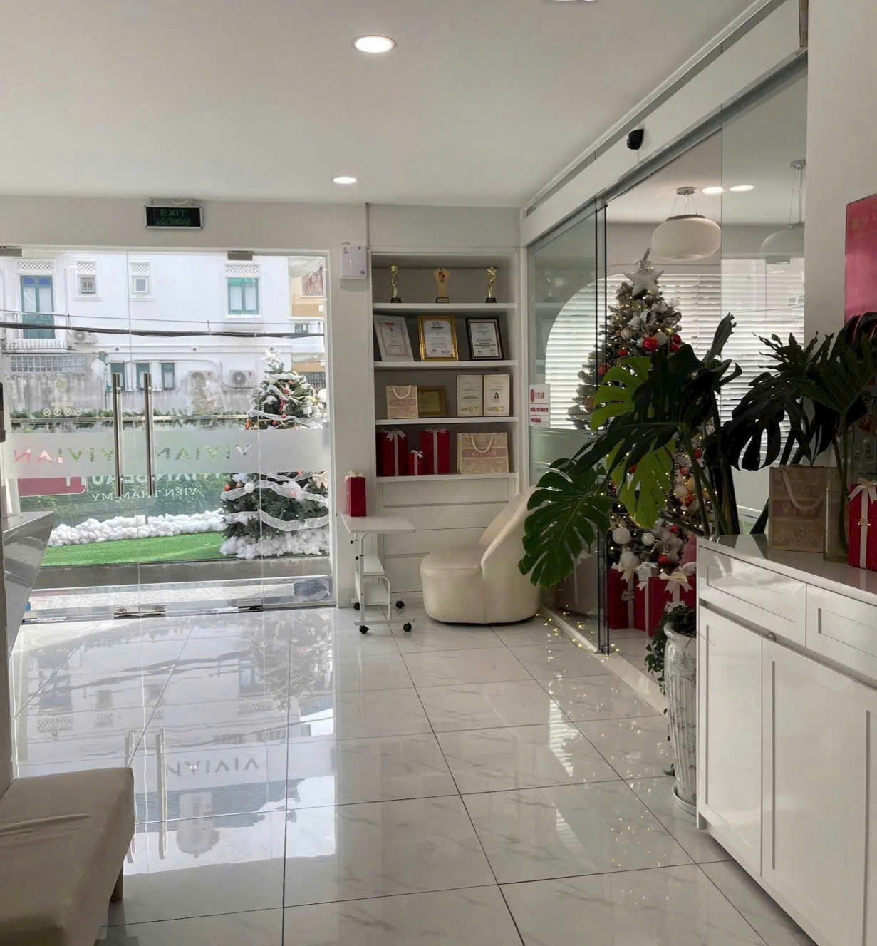 Cho thuê Nhà mặt tiền Phường An Khánh, Quận 2, Diện tích 320m², Giá Thương lượng 3