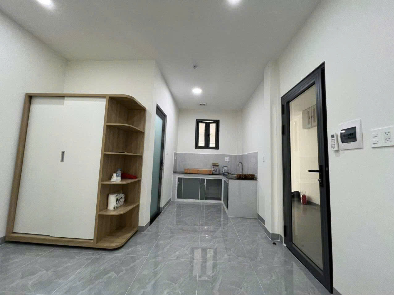 Cho thuê Nhà mặt tiền Phường Long Trường, Quận 9, Diện tích 75m², Giá Thương lượng 4