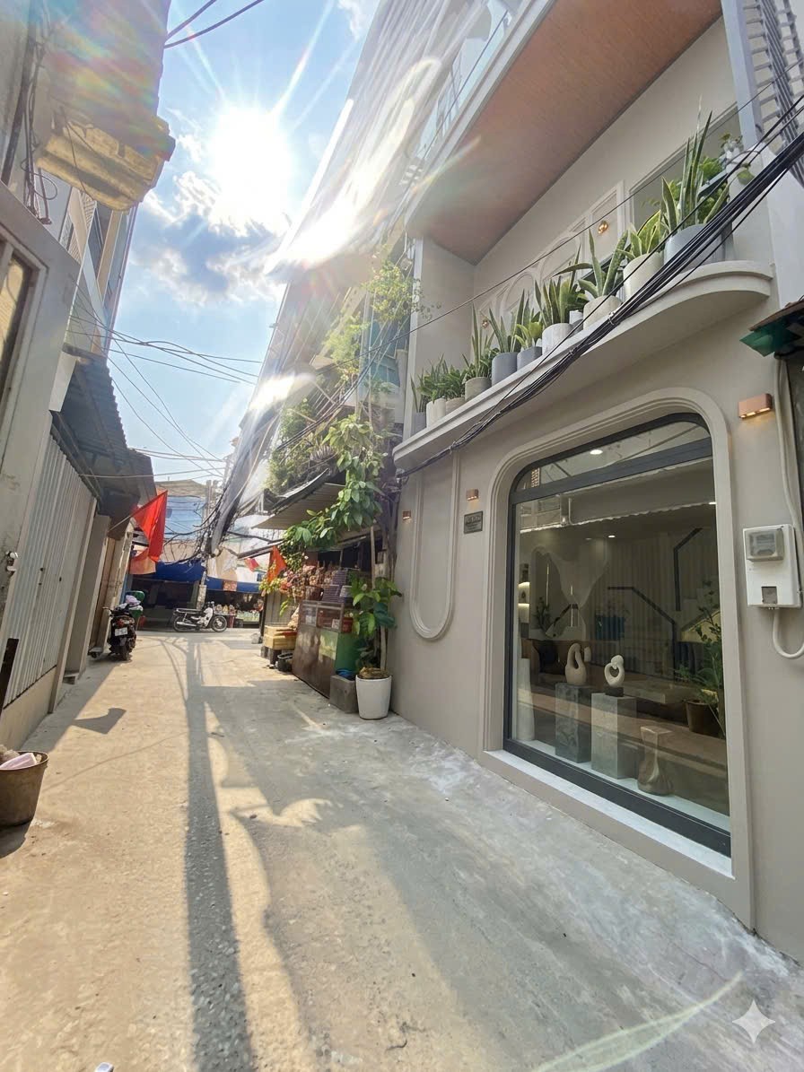 GIÁ 5. x TỶ- QUẬN 7- GẦN PHÚ MỸ HƯNG- NHÀ MỚI DT 4.6 x 9- SỔ RIÊNG - HOÀN CÔNG.