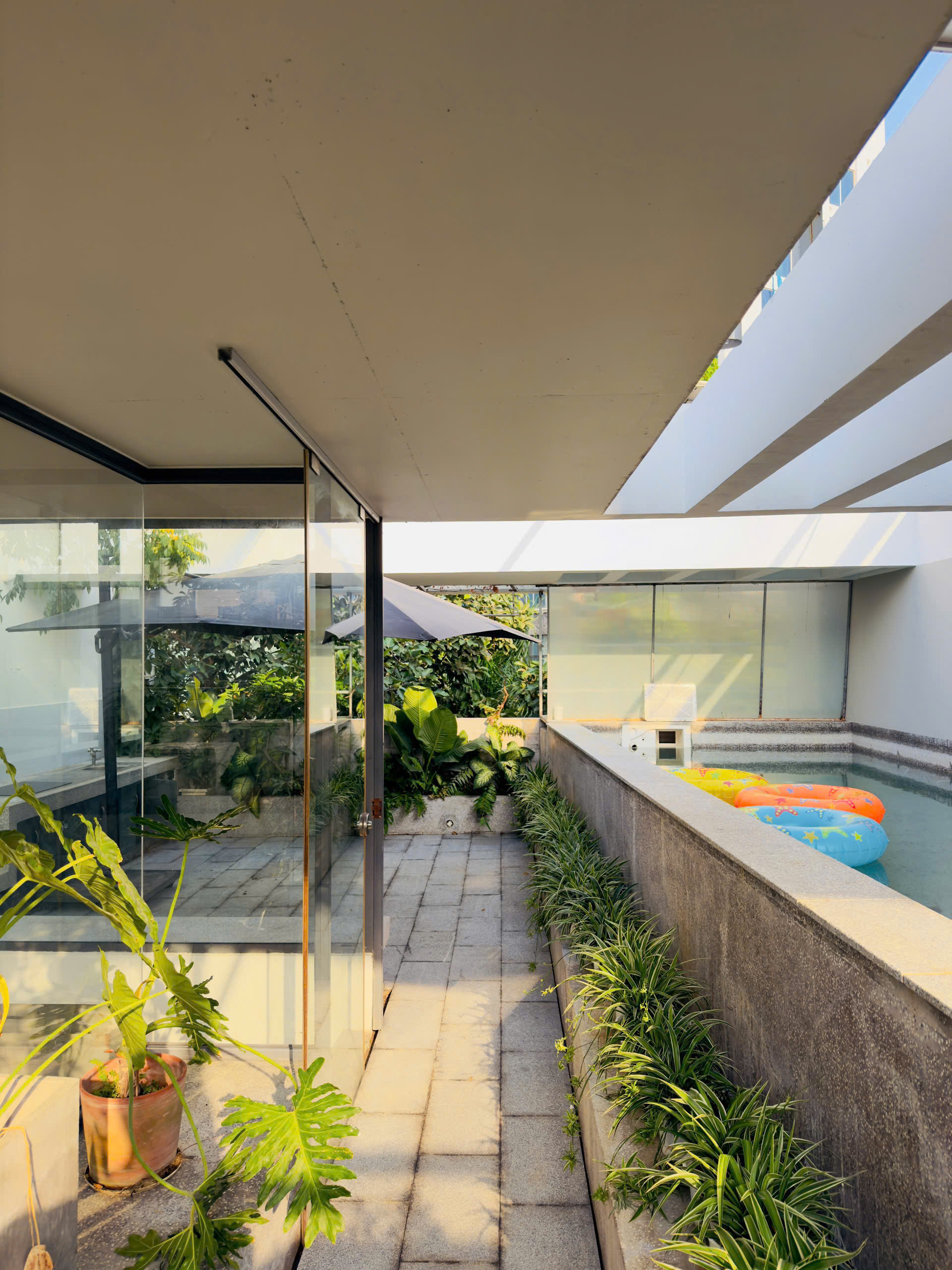 Cho thuê Biệt thự Phường Tân Phú, Quận 7, Diện tích 200m², Giá Thương lượng 2