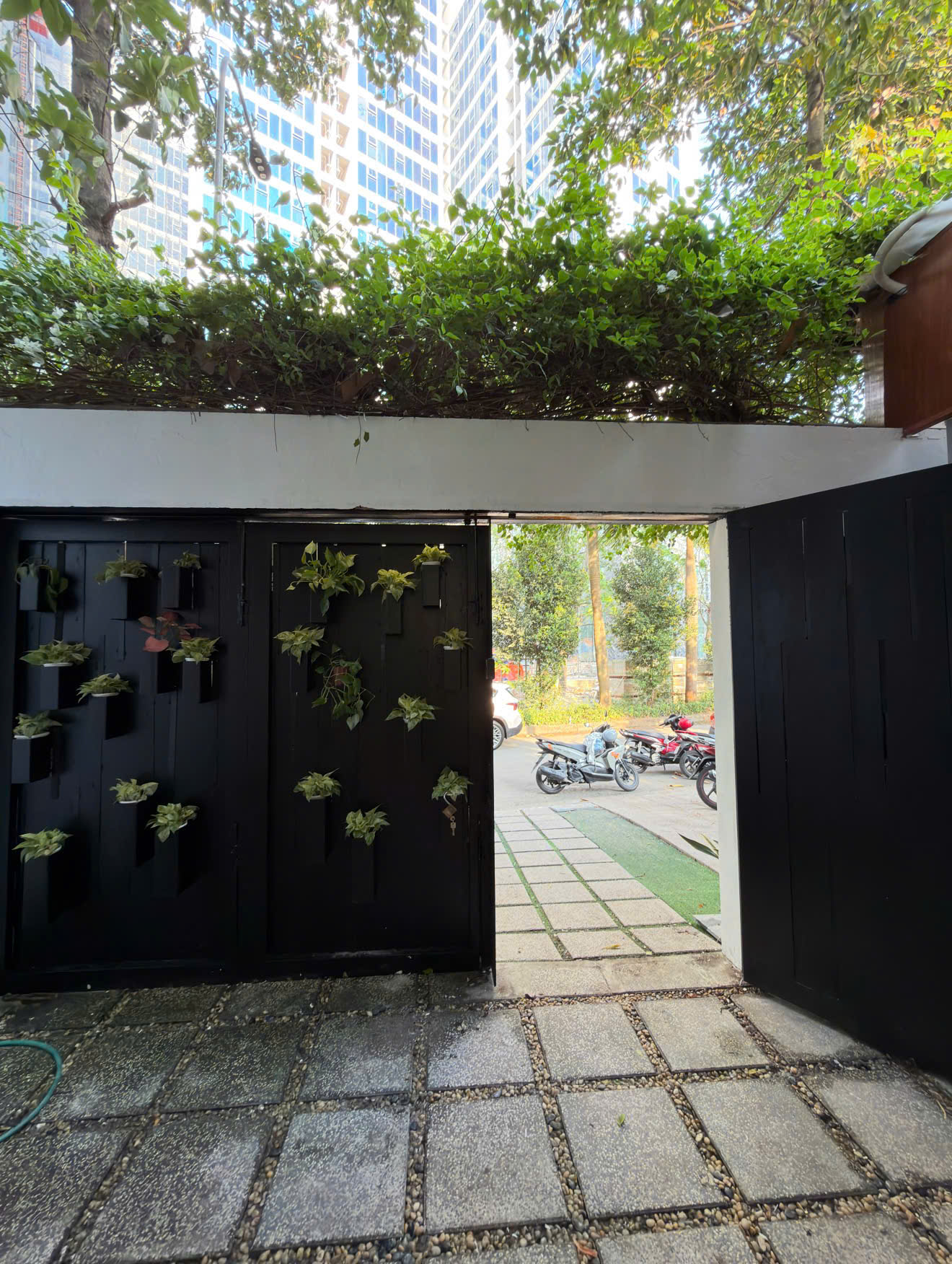 Cho thuê Biệt thự Phường Tân Phú, Quận 7, Diện tích 200m², Giá Thương lượng 8