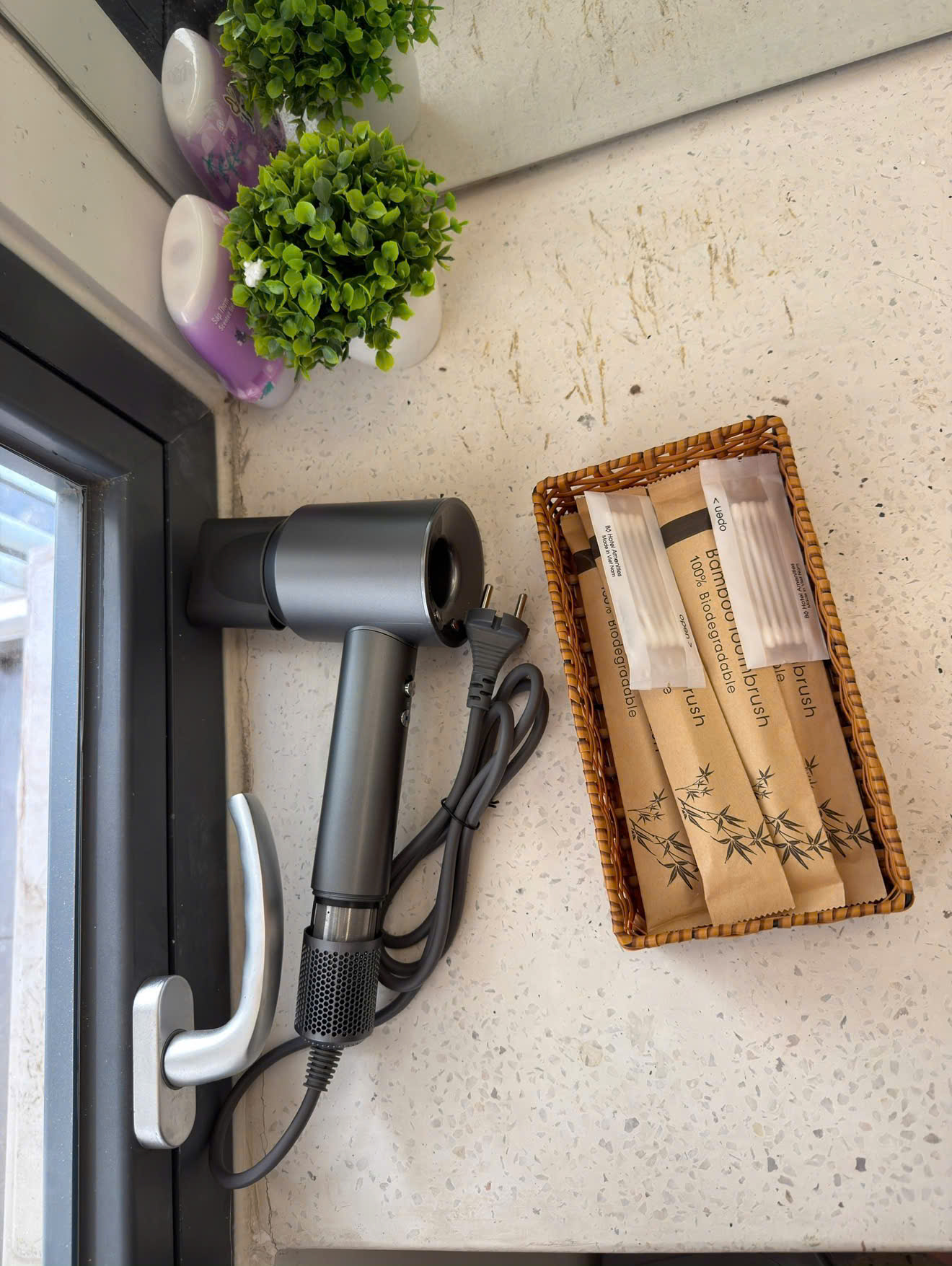 Cho thuê Biệt thự Phường Tân Phú, Quận 7, Diện tích 200m², Giá Thương lượng 9