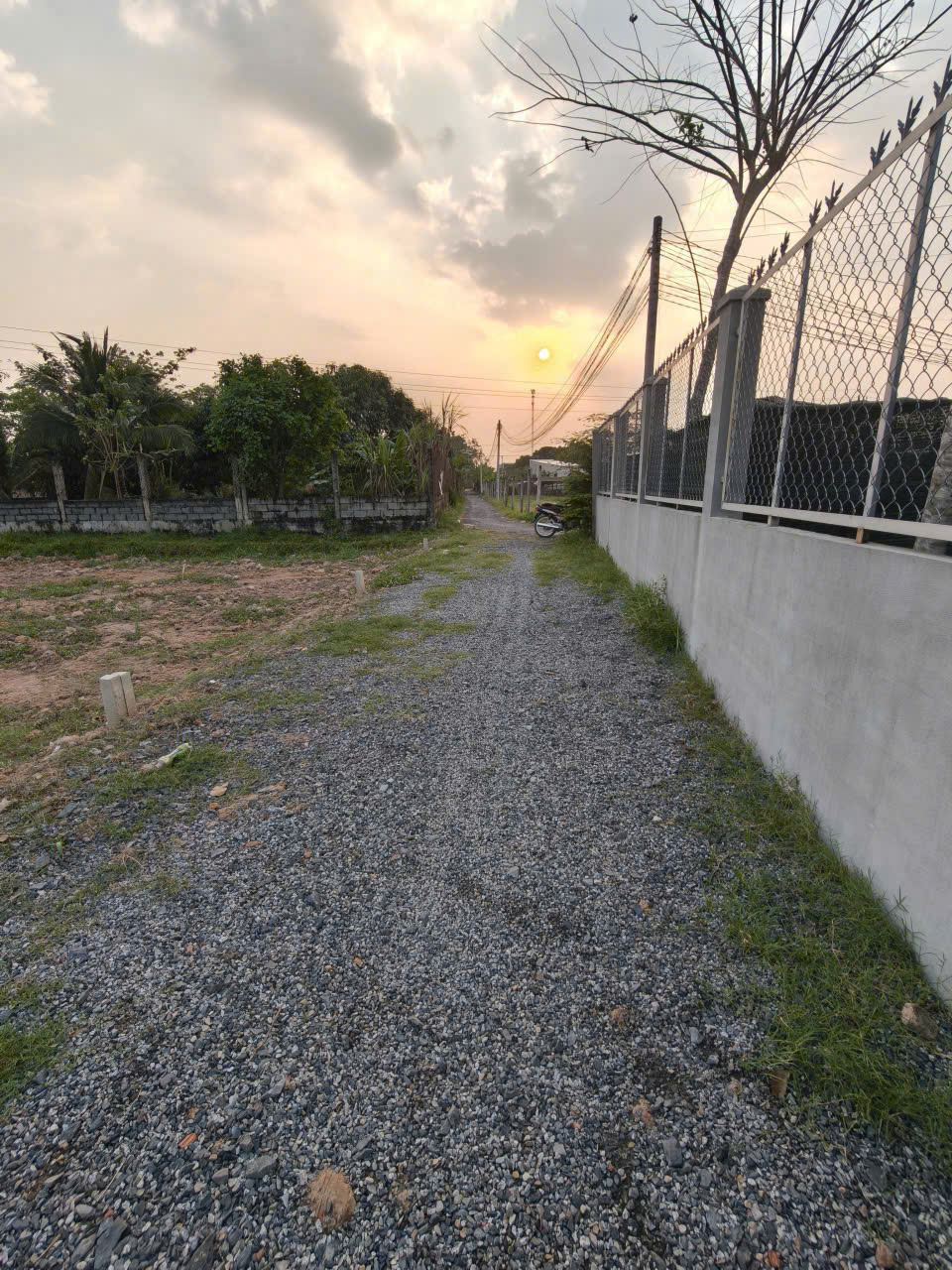 Bán nền thổ cư hẻm đường đá xanh oto xã Hòa Khánh Đông dt 175m2 giá 950 triệu 3