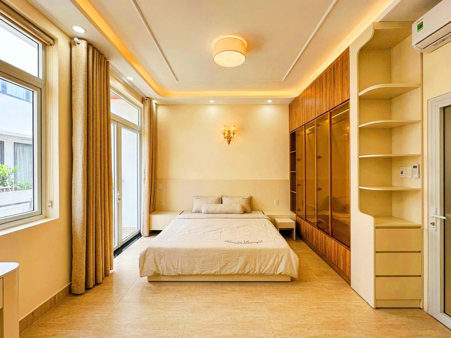 GIÁ 10. x TỶ- QUẬN 7- SÁT PHÚ MỸ HƯNG- NHÀ MỚI 4 TẦNG- DT 60M2- MẶT TIỀN ĐƯỜNG XE TẢI 3