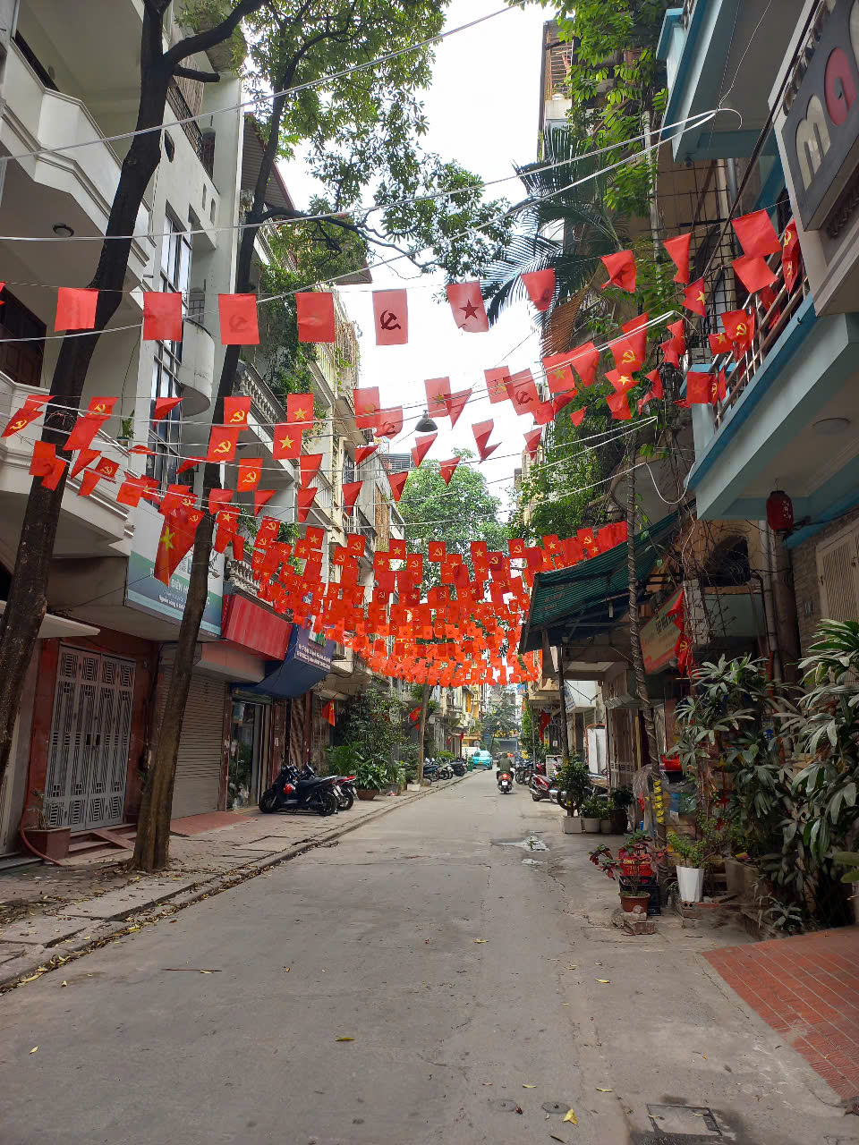 BÁN ĐẤT TẶNG NHÀ 2 TẦNG NGUYỄN XIỂN,103M2, 2 MẶT NGÕ OTO TRÁNH, VỈA HÈ, KINH DOANH, 3X TỶ 4