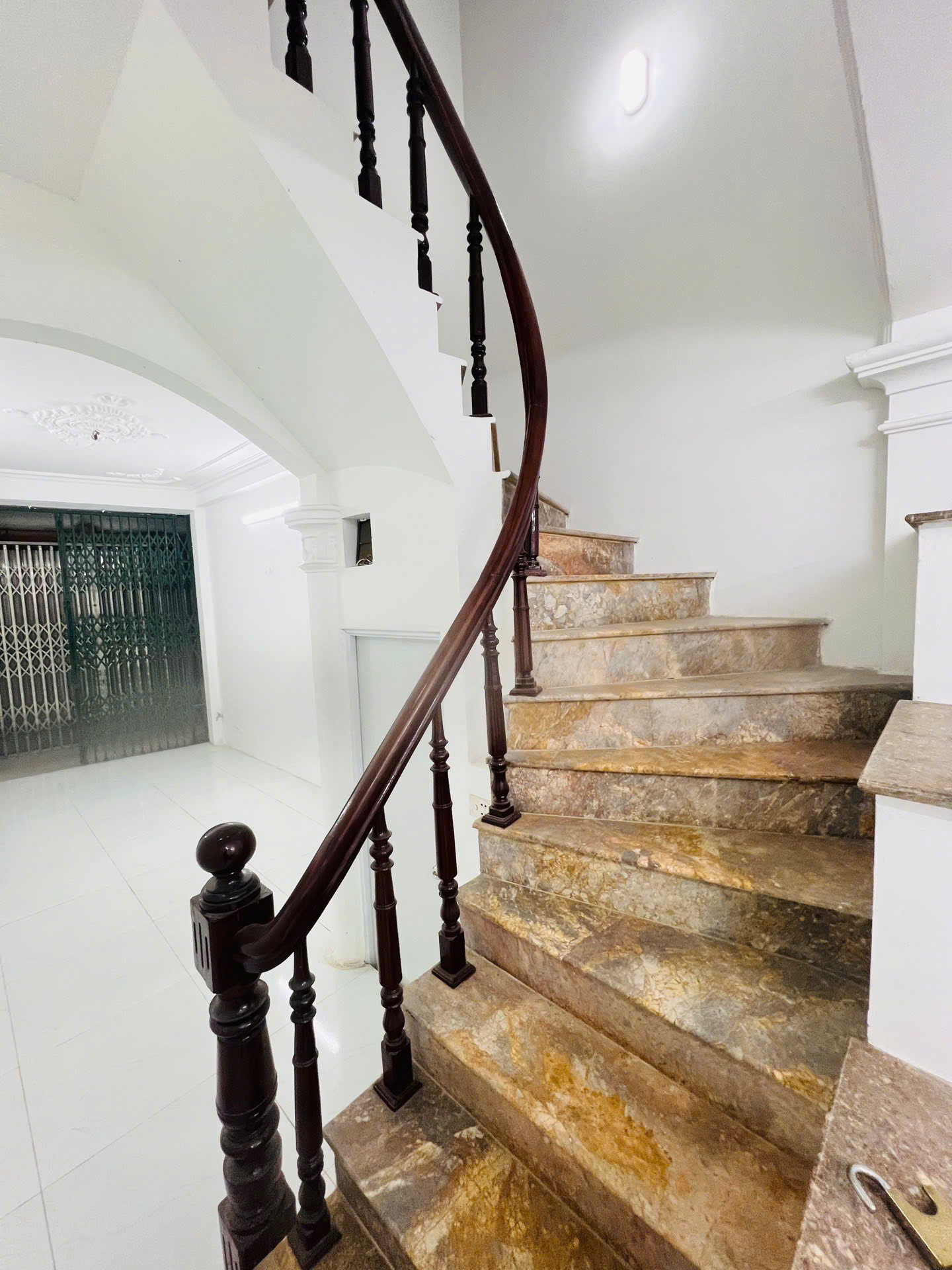 B.Á.N NHÀ QUAN NHÂN – TRUNG TÂM TIỆN ÍCH – GẦN CHỢ 2