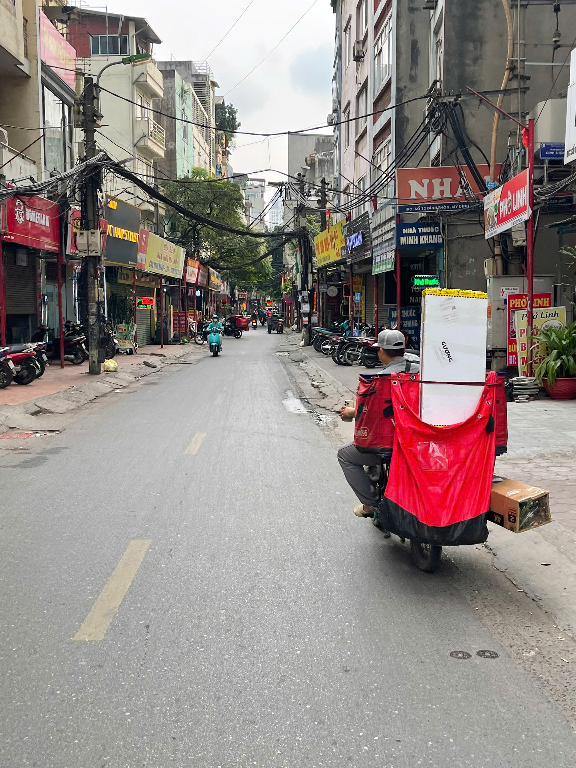 LÀM PHIM THUA LỖ, BÁN GẤP ĐẤT 100M2 3