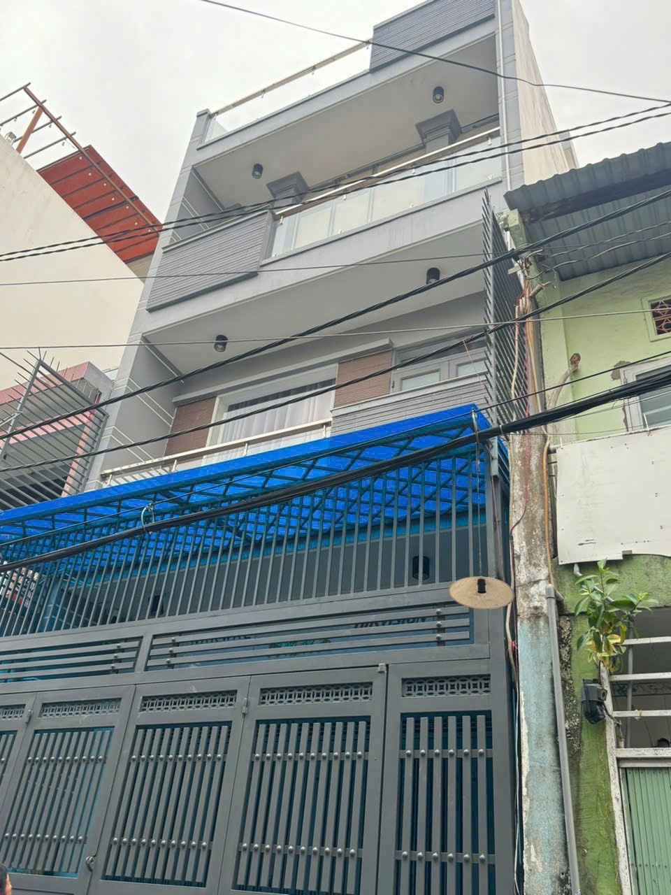 Bán nhà hẻm xe hơi Kênh Tân Hóa ,Tân Thới Hòa , hướng Tây Nam dt 75m2 2 lầu , 6pn,4wc giá 9,8 tỷ 2