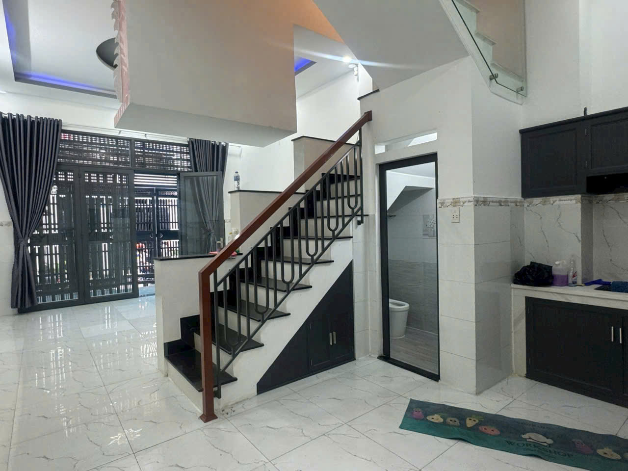 Bán nhà hẻm xe hơi Kênh Tân Hóa ,Tân Thới Hòa , hướng Tây Nam dt 75m2 2 lầu , 6pn,4wc giá 9,8 tỷ 3