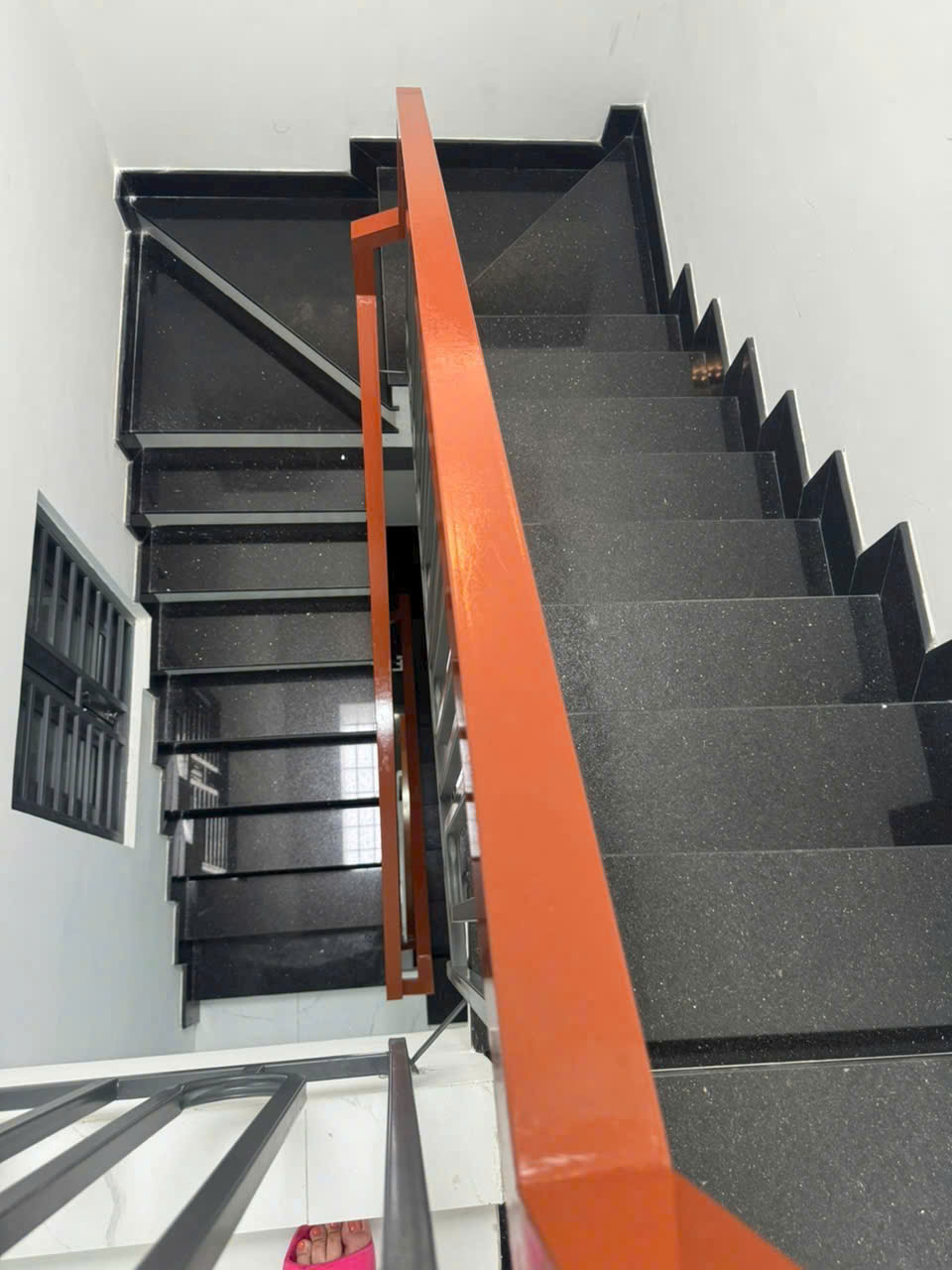 Bán nhà hẻm xe hơi Kênh Tân Hóa ,Tân Thới Hòa , hướng Tây Nam dt 75m2 2 lầu , 6pn,4wc giá 9,8 tỷ 6