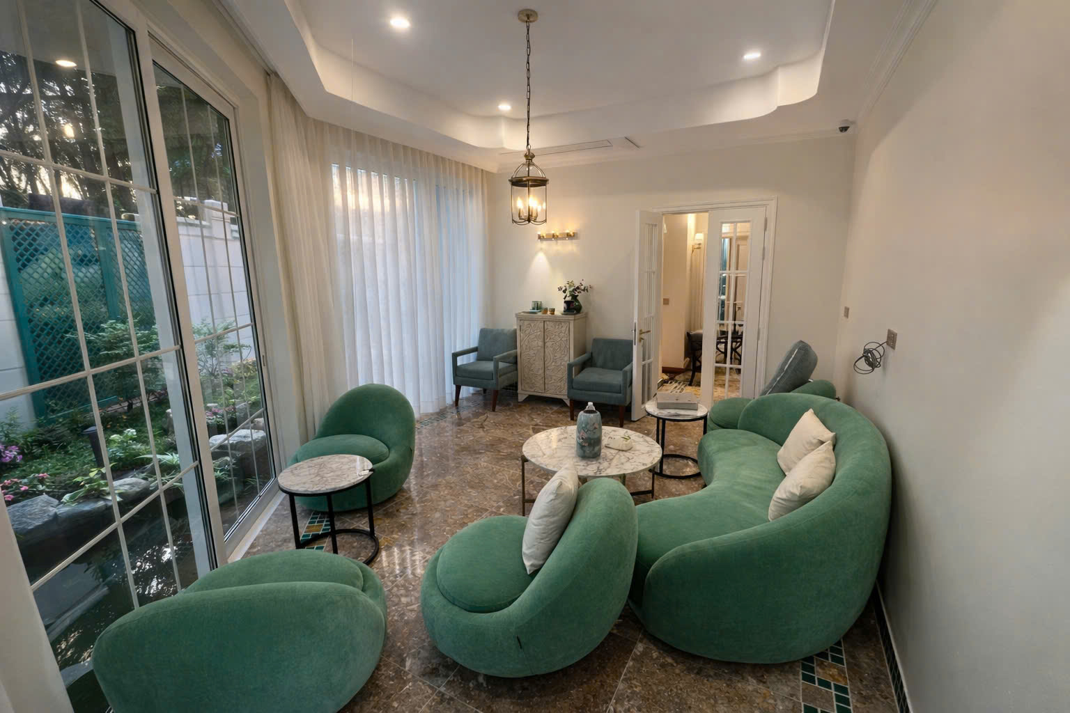 Cho thuê Biệt thự Quận 9, Hồ Chí Minh, Diện tích 300m², Giá Thương lượng 3