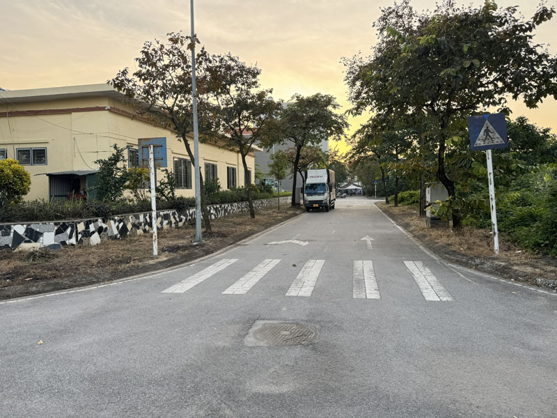 Cần tiền bán 80m2 đất TĐC Kim Sơn. Đường 13m, view nhà Văn Hóa thoáng vĩnh viễn 2