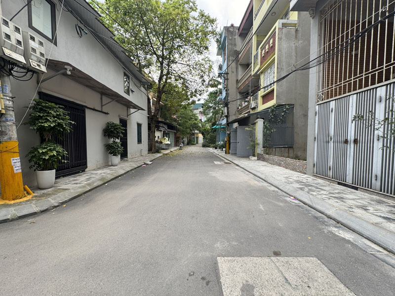 Cần bán 80m2 khu phân lô Giáo Viên Ngọc Thụy - Hạ Tầng Tốt - View Công Viên Ba Đồi 3