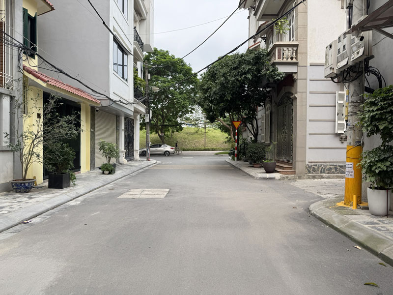 Cần bán 80m2 khu phân lô Giáo Viên Ngọc Thụy - Hạ Tầng Tốt - View Công Viên Ba Đồi 4