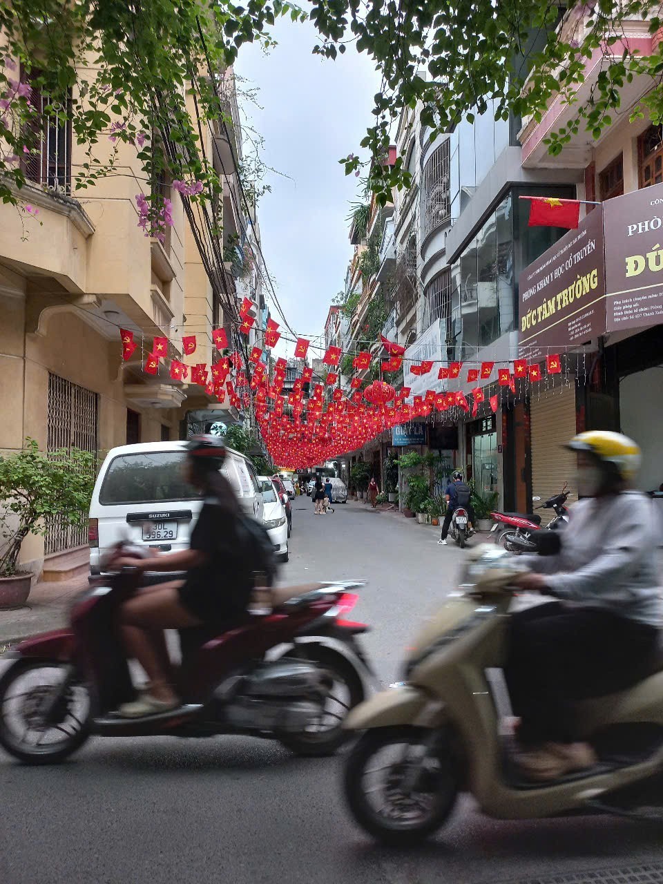 BÁN NHÀ KHUẤT DUY TIẾN, 53M 5TẦNG PHÂN LÔ OTO TRÁNH, VỈA HÈ KINH DOANH, VĂN PHÒNG, 24.X TỶ 2