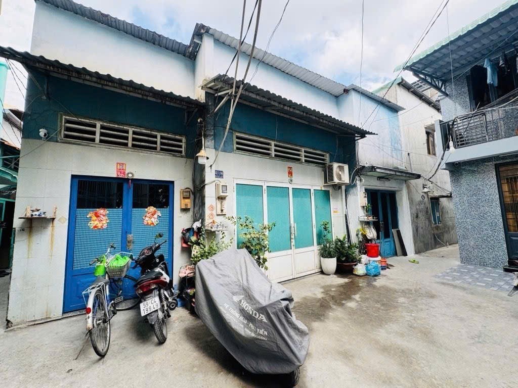 Bán nhà hẻm 502 Huỳnh Tấn Phát, Quận 7-9.7 x 13 Chỉ 6 Tỷ 5