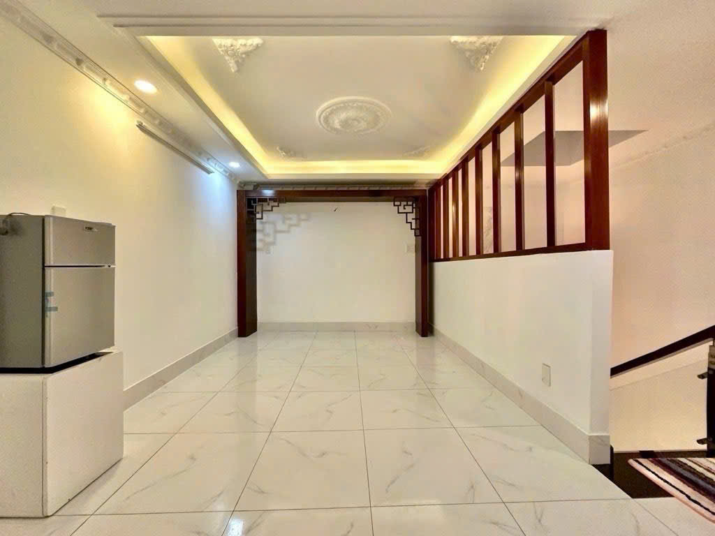 NHÀ ĐẸP LUNG LINH  – NGANG 5,2M – HẺM XE HƠI 6M CHỈ 7 TỶ 5