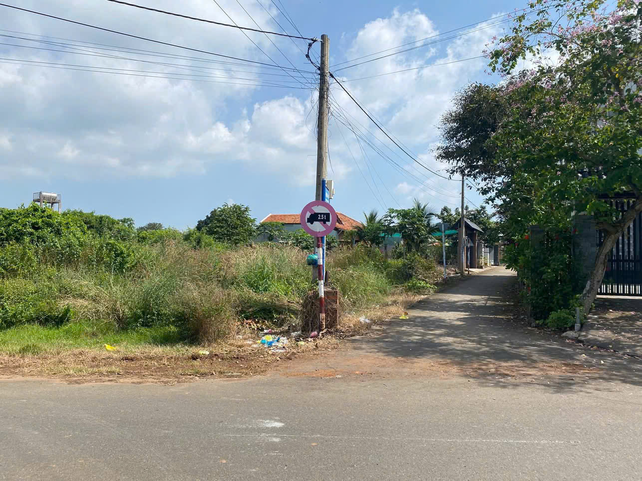 Chính chủ cần bán đường bê tông nhánh đường Nam Kỳ Khởi Nghĩa, Xã Đất Đỏ, TP HCM.