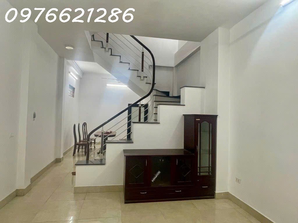 BÁN NHÀ 3 TẦNG- Ô CÁCH – 45M² – MT 4M – 7,3 TỶ – CÁCH 1 NHÀ RA PHỐ – GIÁ QUÁ TỐT